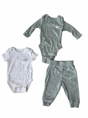Nike Baby 3 Piece Outfit Set 3 Months Light Green Bodysuits Jogger Pants Infant